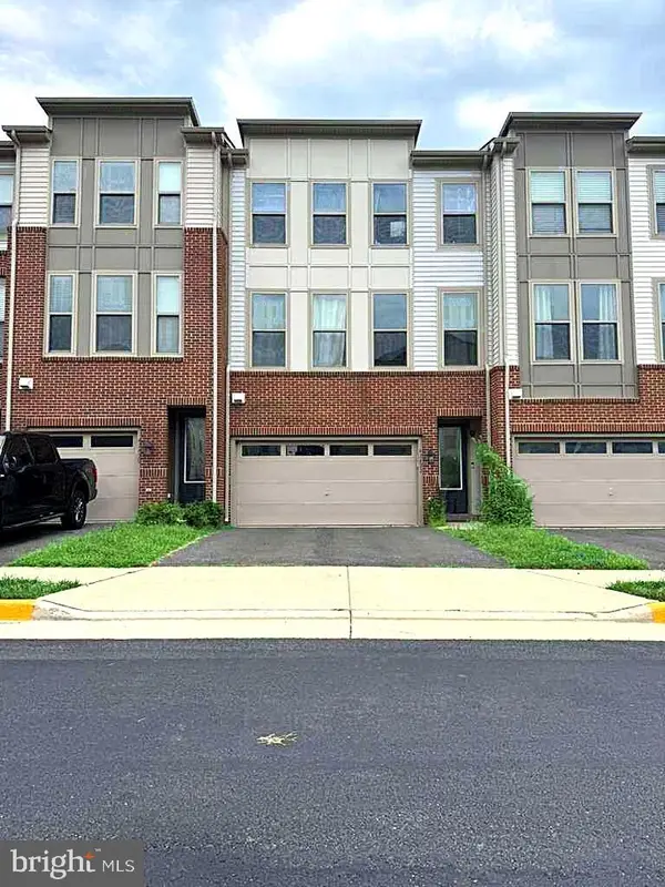 42422 Dogwood Glen Sq, STERLING, VA 20166