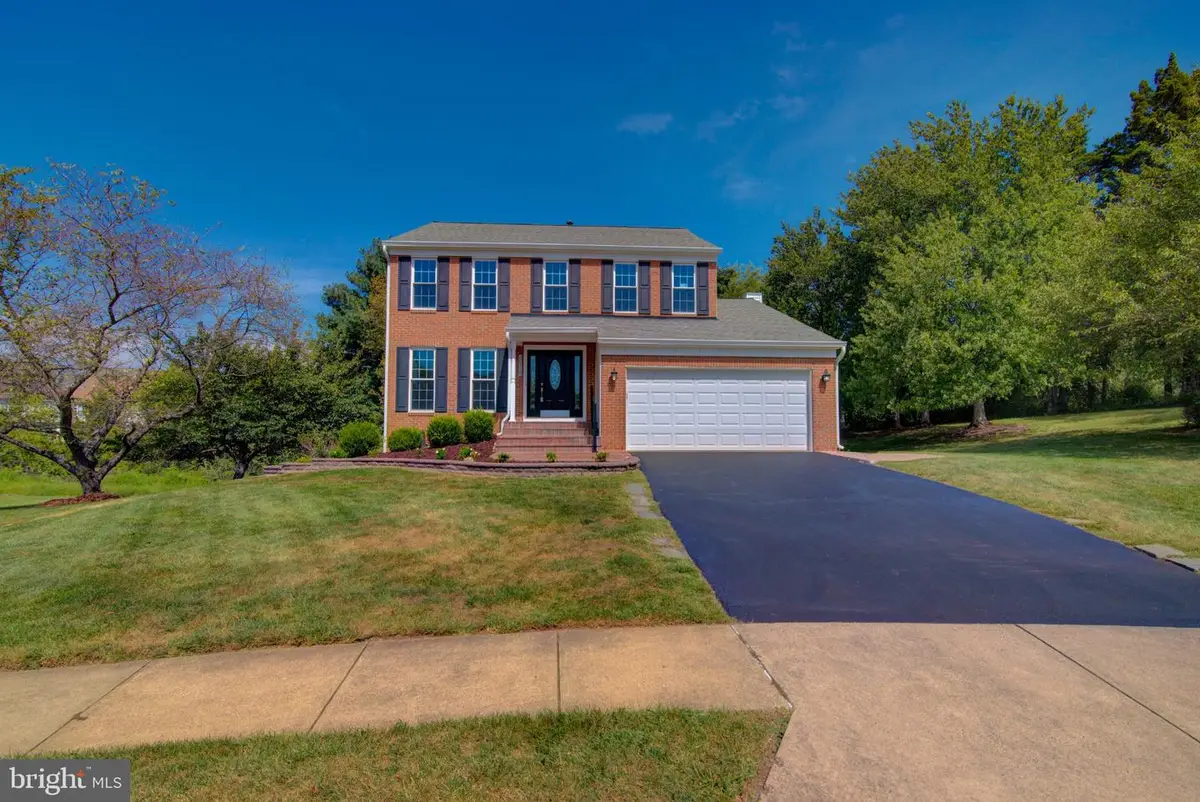 20518 Norwich Pl, Ashburn, VA 20147 - #1