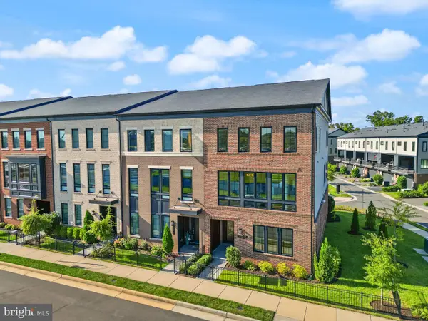 44611 Uptown Row Dr, ASHBURN, VA 20147