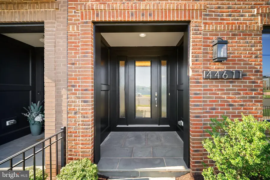 44611 Uptown Row Dr, Ashburn, VA 20147 - #2