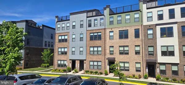 20344 Newfoundland Sq, ASHBURN, VA 20147