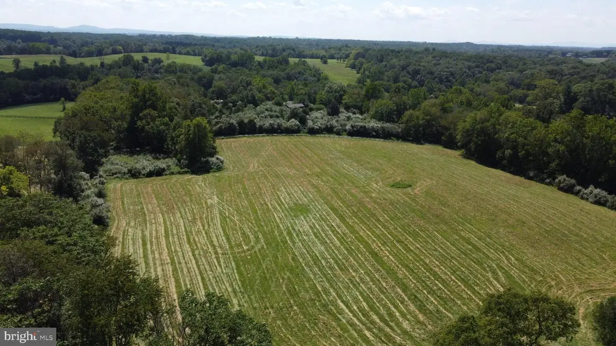 20280 Shelburne Glebe Rd, Purcellville, VA 20132 - #1