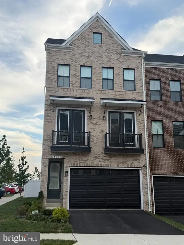 23057 Blue Eagle Ter, BRAMBLETON, VA 20148