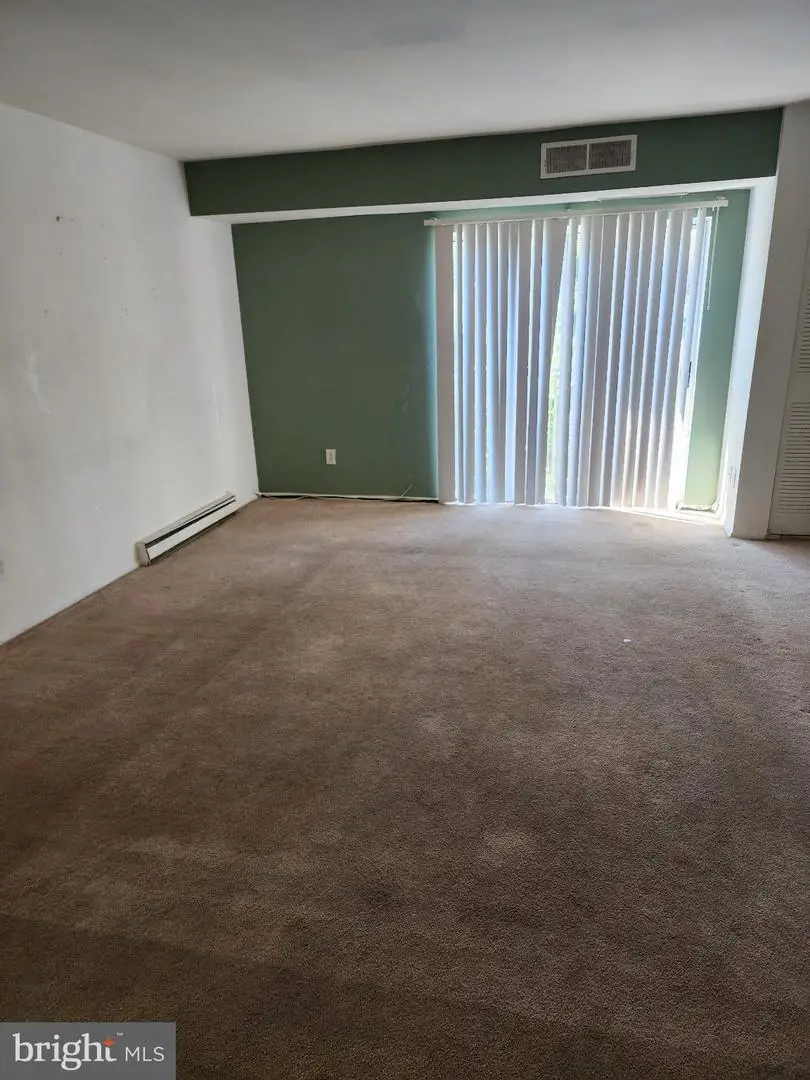 421 Dartmouth Dr #8, Sterling, VA 20164 - #3