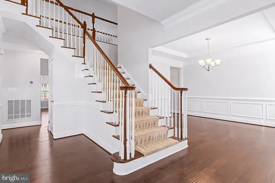 26647 Foxwarren Way, Chantilly, VA 20152 - #2