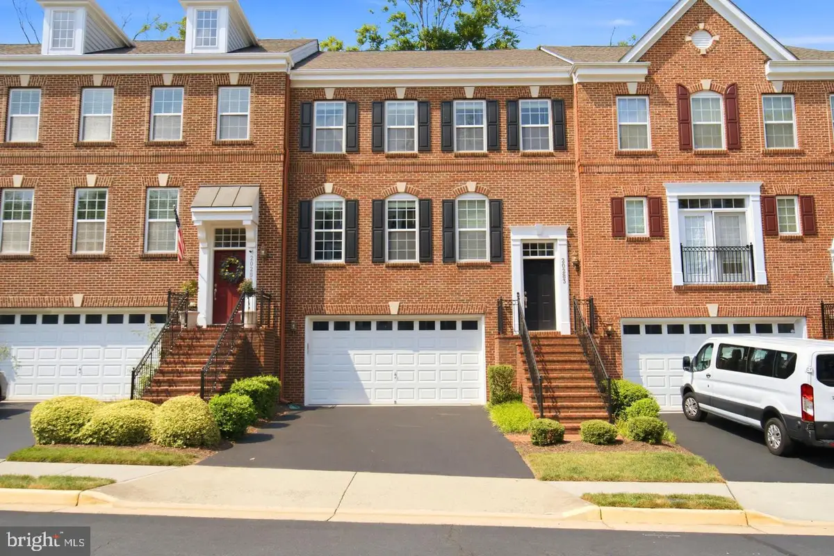 20283 Center Brook Sq, Sterling, VA 20165 - #1