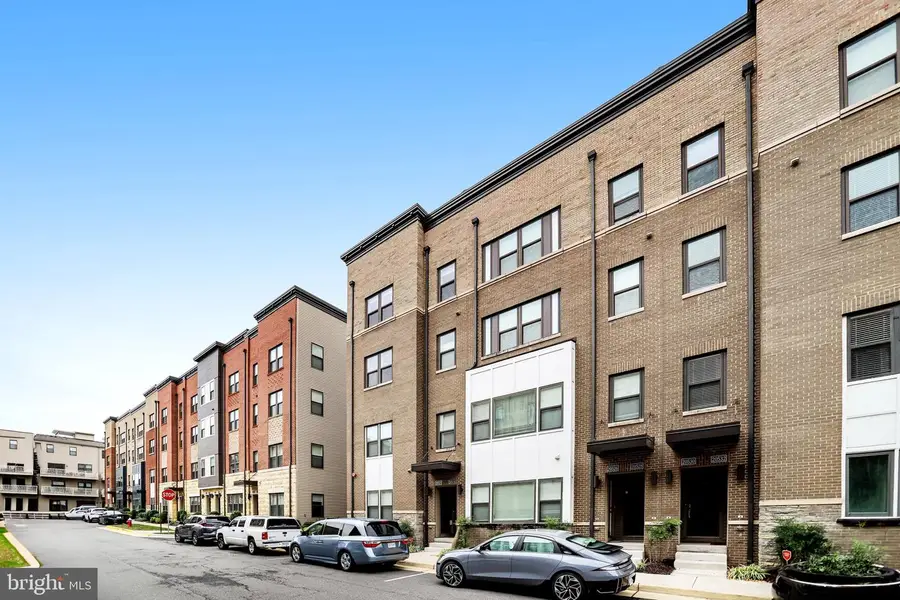 20524 Milbridge Ter, Ashburn, VA 20147 - #2
