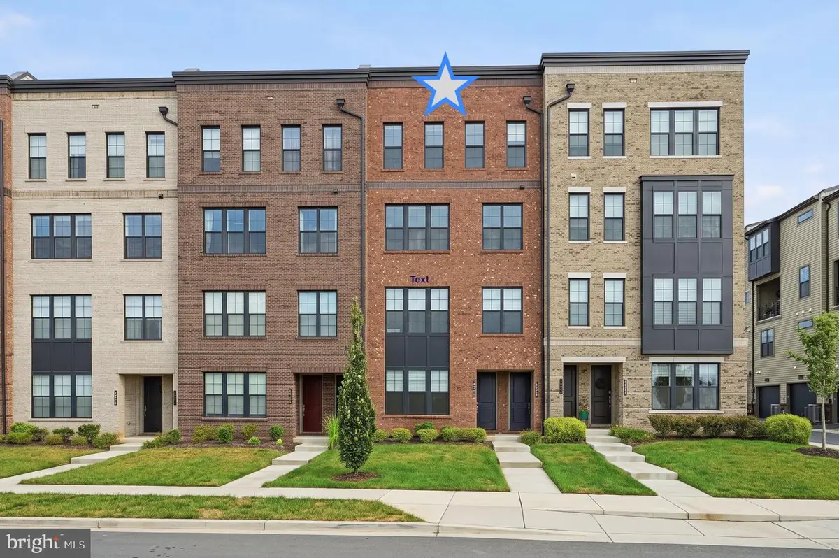 43556 Centergate Dr, Ashburn, VA 20148 - #1