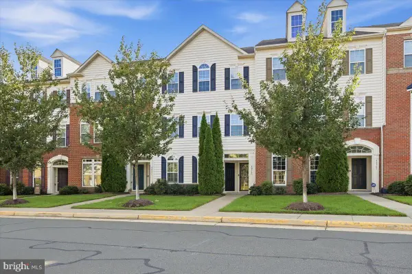 42571 Burbank Ter, STERLING, VA 20166