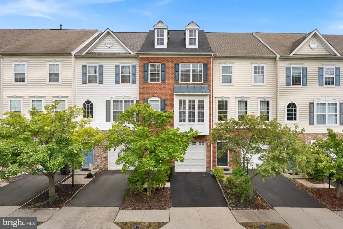 42525 Magellan Sq, Brambleton, VA 20148 - #1