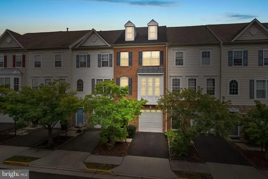 42525 Magellan Sq, Brambleton, VA 20148 - #2