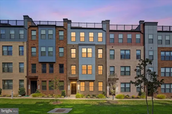 44531 Wolfhound Sq, ASHBURN, VA 20147