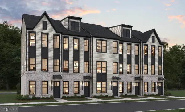2 A St, CHANTILLY, VA 20152