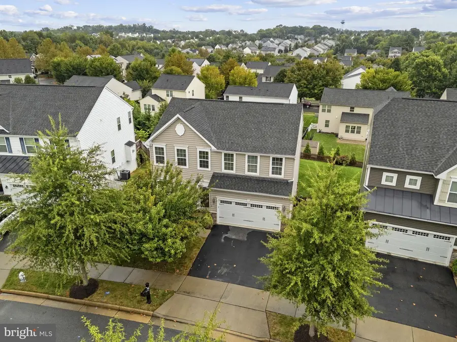 36 Black Forest Ln, Lovettsville, VA 20180 - #2