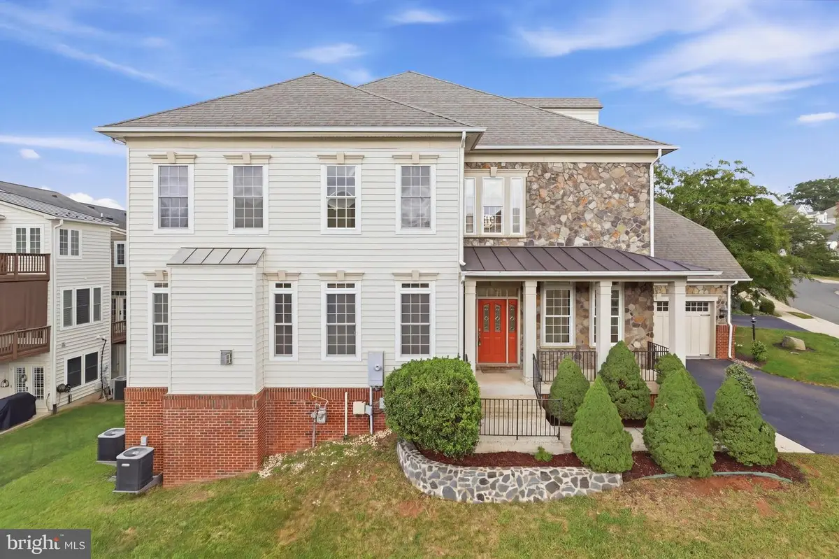 47616 Paulsen Sq, Sterling, VA 20165 - #1