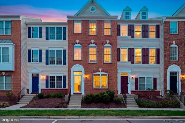 25156 Monteith Ter, CHANTILLY, VA 20152