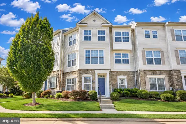 21800 Dragons Green Sq, ASHBURN, VA 20147