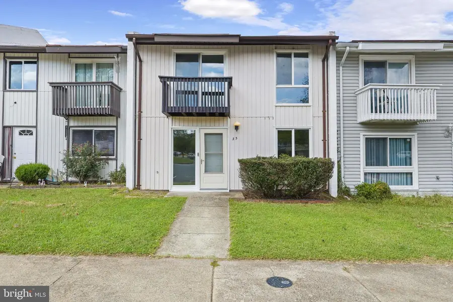 35 Monarch Dr, Sterling, VA 20164 - #2