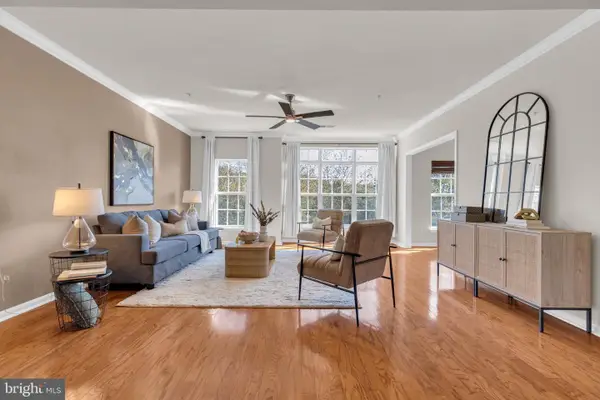 22637 Settlers Trail Ter, BRAMBLETON, VA 20148