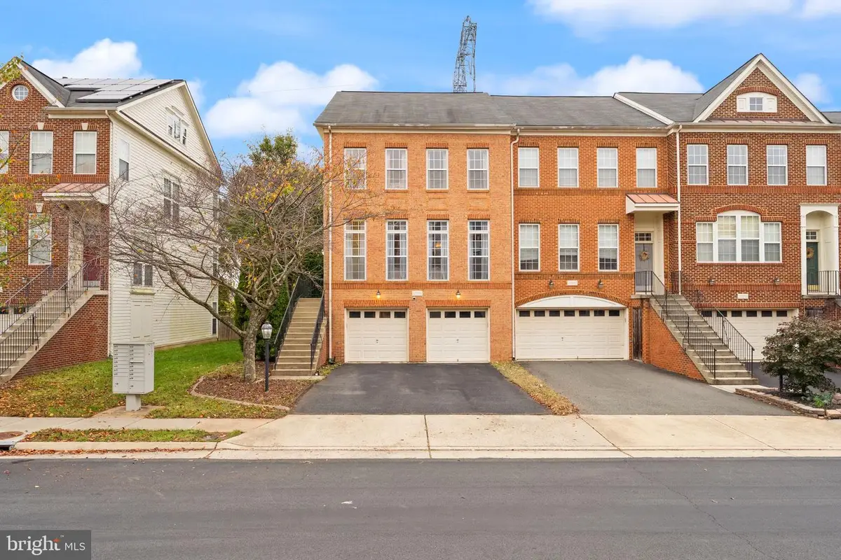 41863 Cinnabar Sq, Aldie, VA 20105 - #1