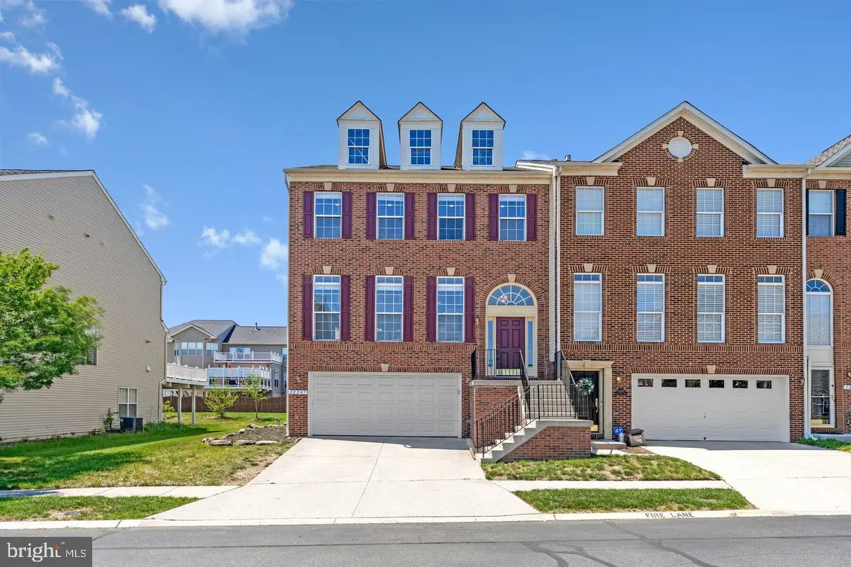 22247 Waterberry Ter, Ashburn, VA 20148 - #1