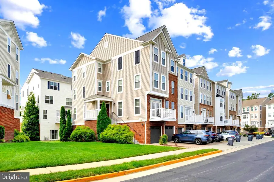 42203 Shorecrest Ter, Aldie, VA 20105 - #2