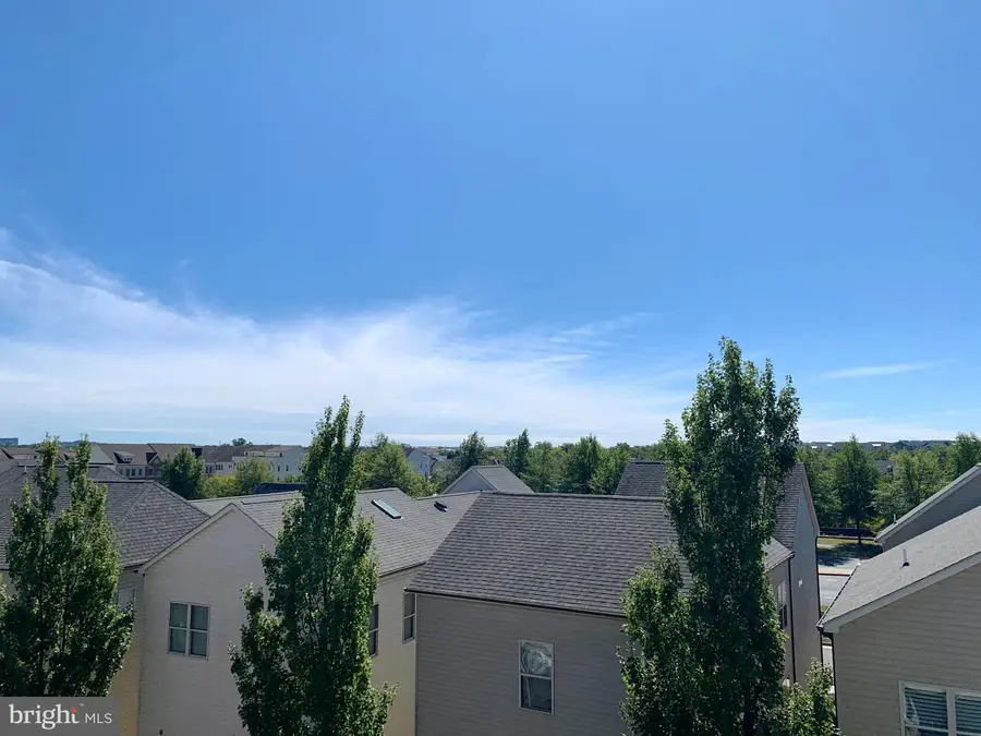 44687 Collingdale Ter, Ashburn, VA 20147 - #2