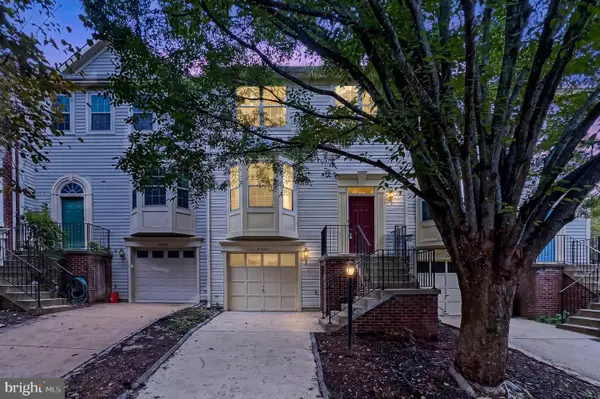 47582 Comer Sq, STERLING, VA 20165