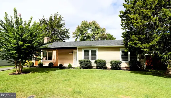 157 S Fox Rd S, STERLING, VA 20164