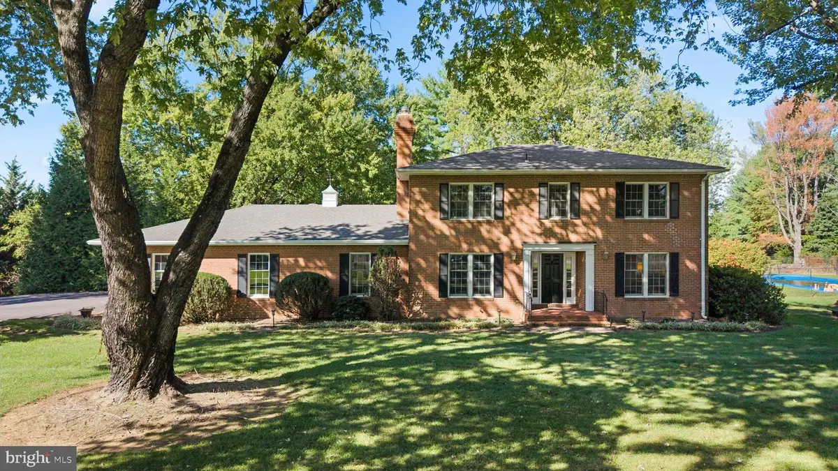 19701 Silcott Springs Rd, Purcellville, VA 20132 - #1