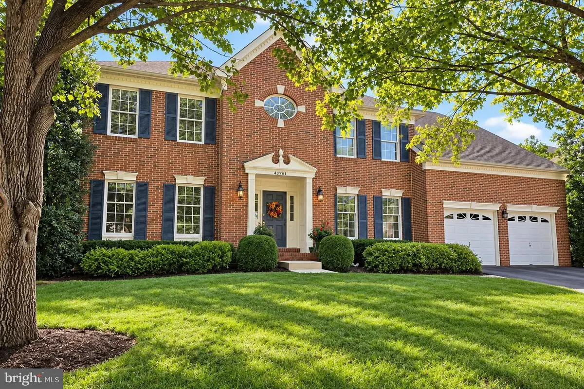 43761 Woodworth Ct, Ashburn, VA 20147 - #1