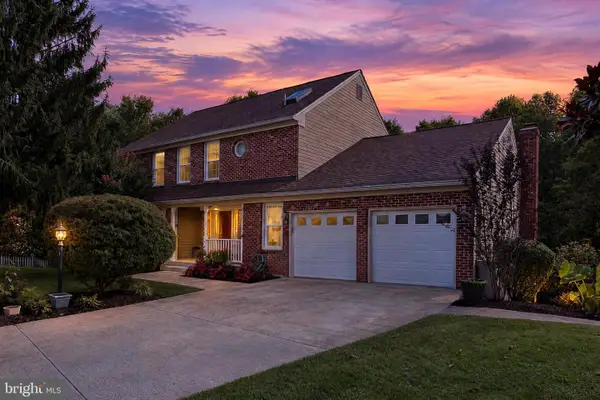 215 Heather Glen Rd, STERLING, VA 20165