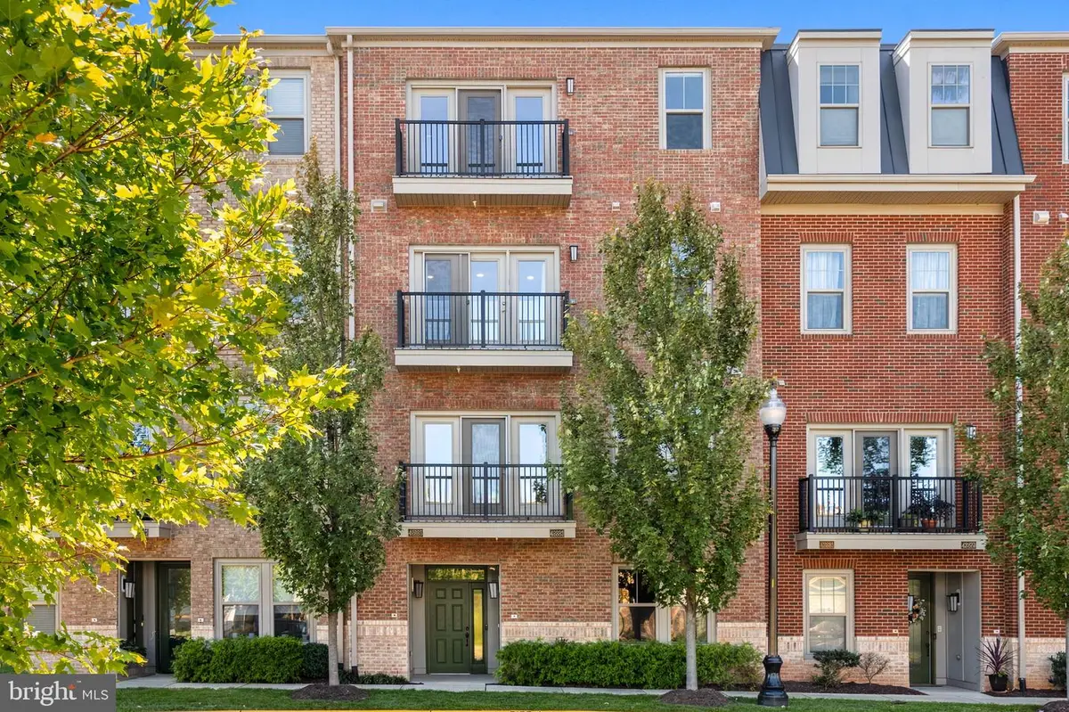 42883 Littlehales Ter, Ashburn, VA 20148 - #1