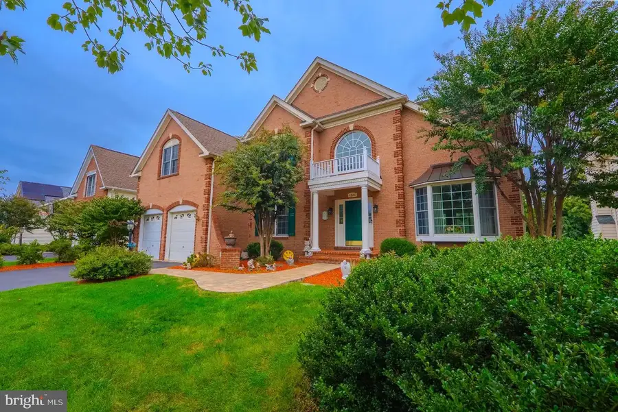 43165 Valiant Dr, Chantilly, VA 20152 - #2