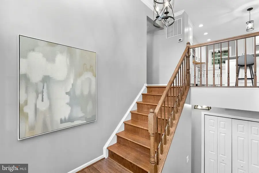 37739 Sutton Dr, Purcellville, VA 20132 - #3