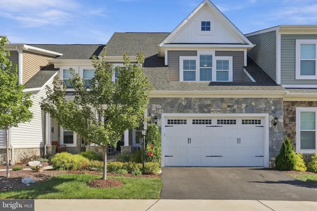 42724 Cushing Ter, Ashburn, VA 20148 - #1