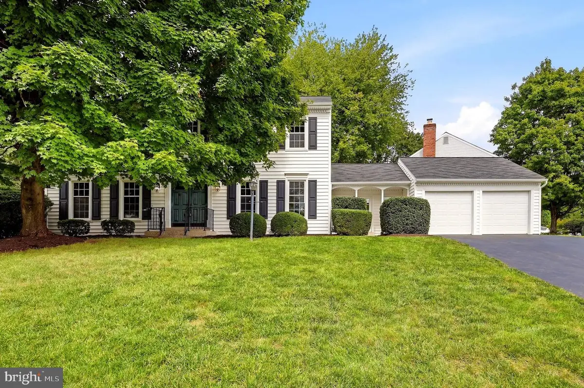 273 Terrie Dr, Sterling, VA 20165 - #1