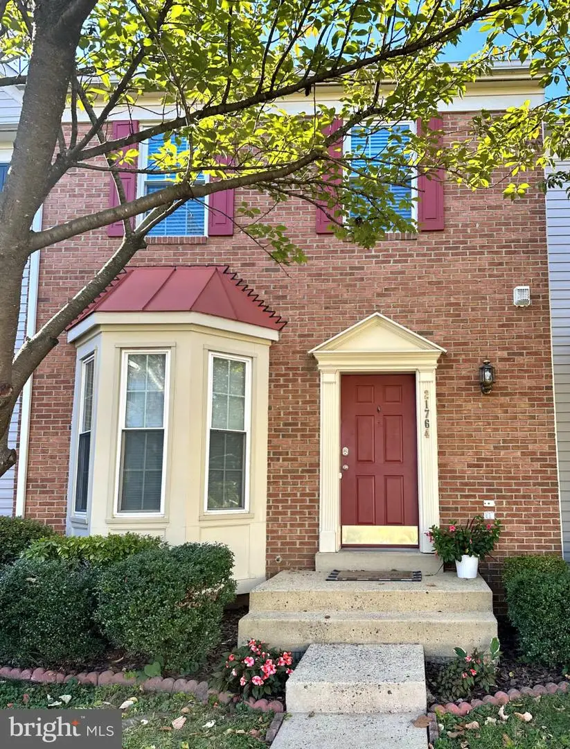 21764 Kings Crossing Ter, Ashburn, VA 20147 - #1