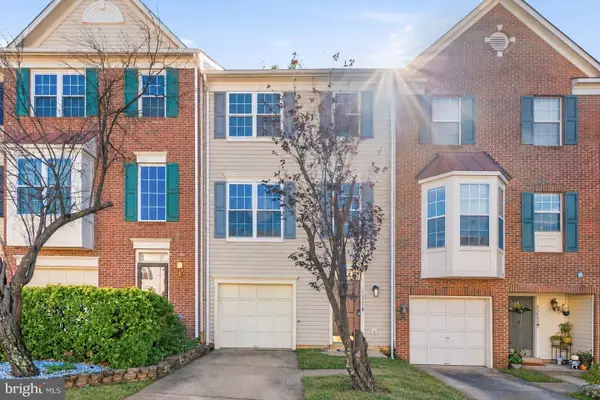 45547 Reading Ter, STERLING, VA 20166