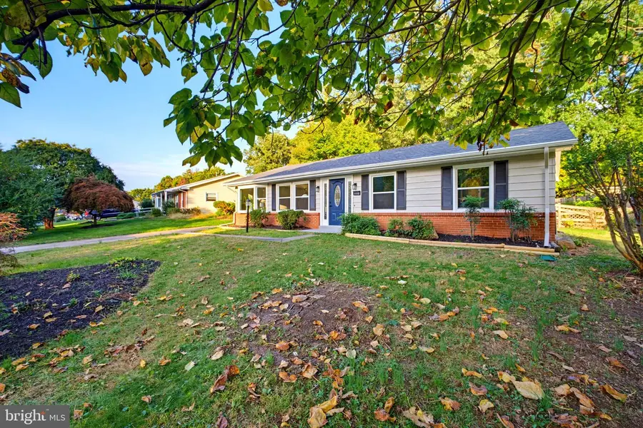 1112 S Dickenson Ave, Sterling, VA 20164 - #3