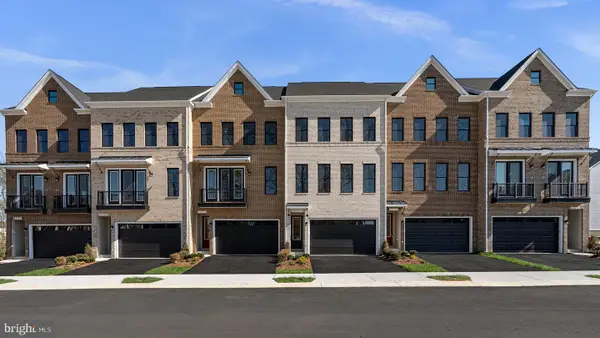 4 Picasso Sq #turner 22-f2-rt, ASHBURN, VA 20148