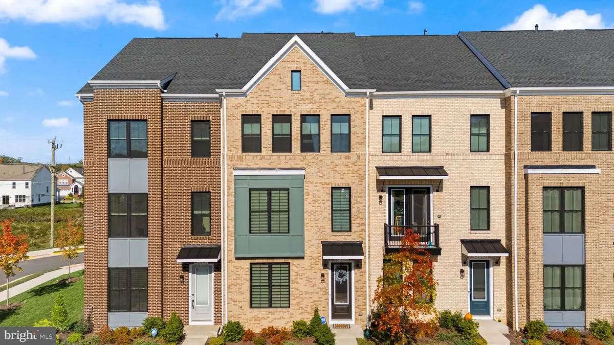 42088 Picasso Sq, Brambleton, VA 20148 - #1