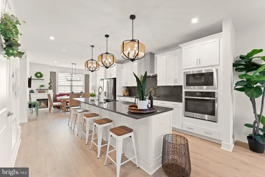 42088 Picasso Sq, Brambleton, VA 20148 - #3