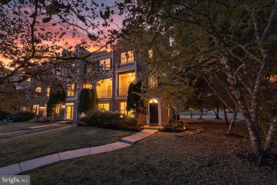 23005 Bulwark Ter, Brambleton, VA 20148 - #3