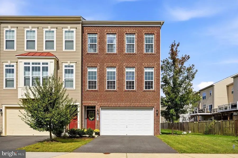 201 Apsley Ter, Purcellville, VA 20132 - #2