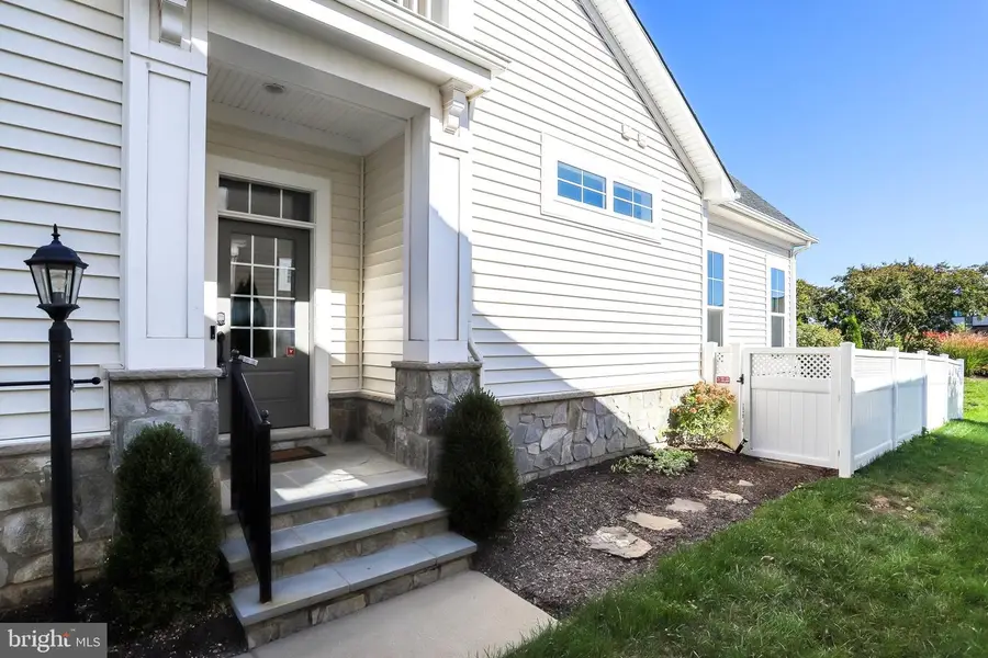 23698 Cypress Glen Sq, Ashburn, VA 20148 - #3