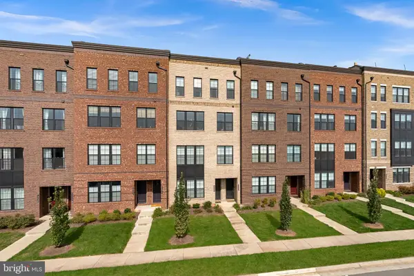 43548 Centergate Dr, ASHBURN, VA 20148