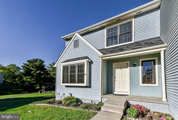 15 Haxall Ct, STERLING, VA 20165