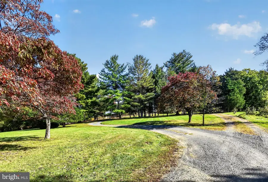 41025 Leesburg Overlook Ln, Leesburg, VA 20176 - #2