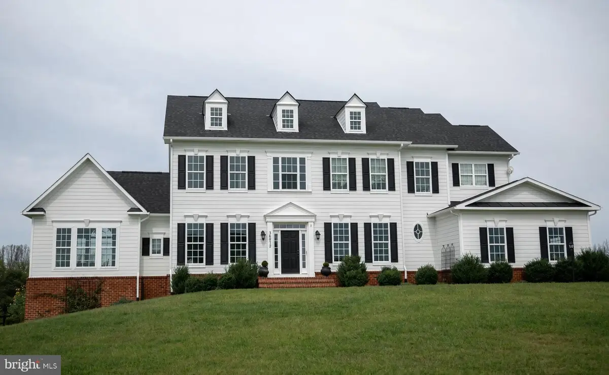 36972 Bridle Ln, Purcellville, VA 20132 - #1